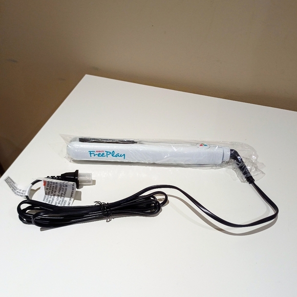 NWOT 🌺 Avanti Titanium Flat Iron Floating Plates 1" 450°F White - Picture 2 of 16